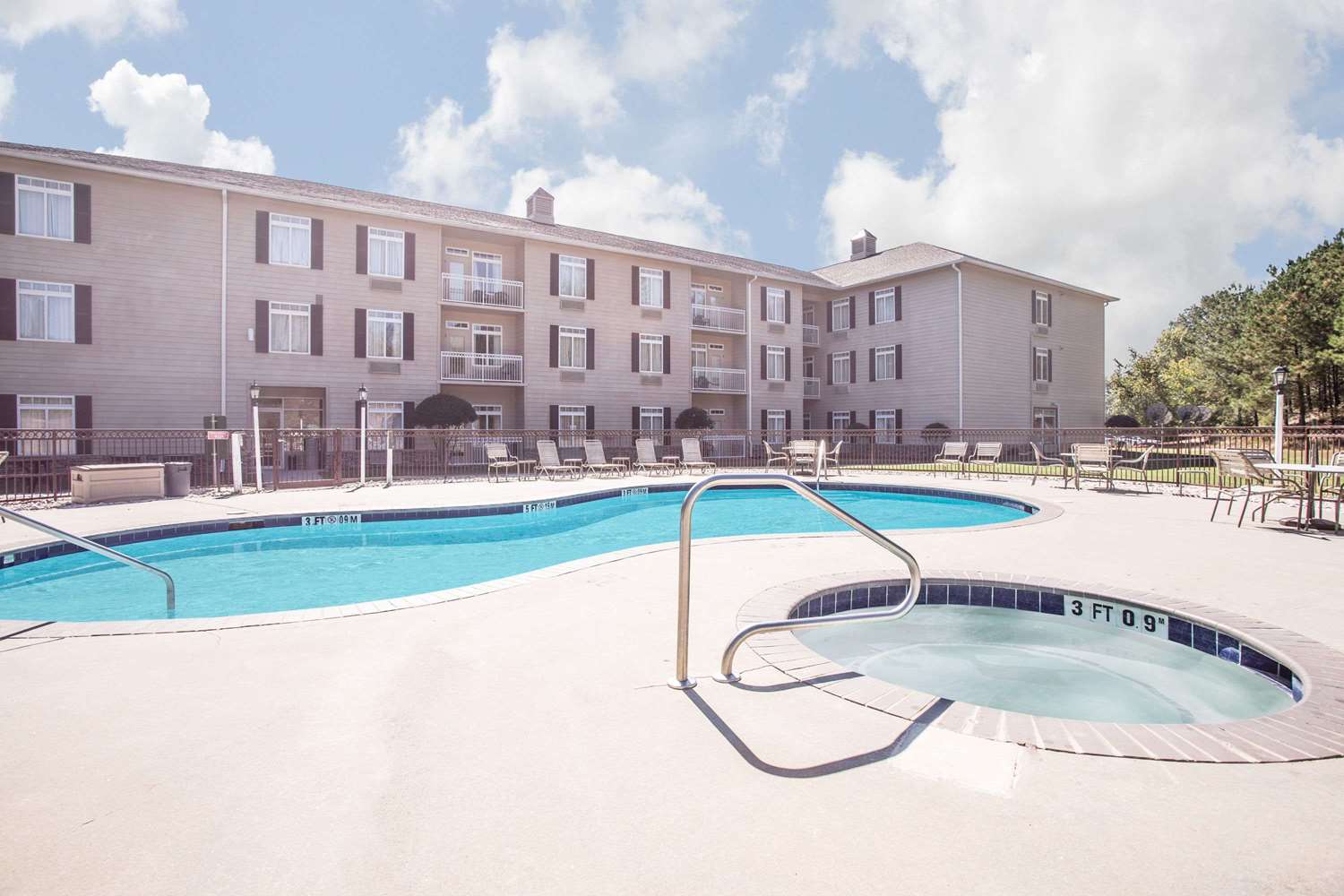 Hawthorn Extended Stay by Wyndham Conyers 20/40