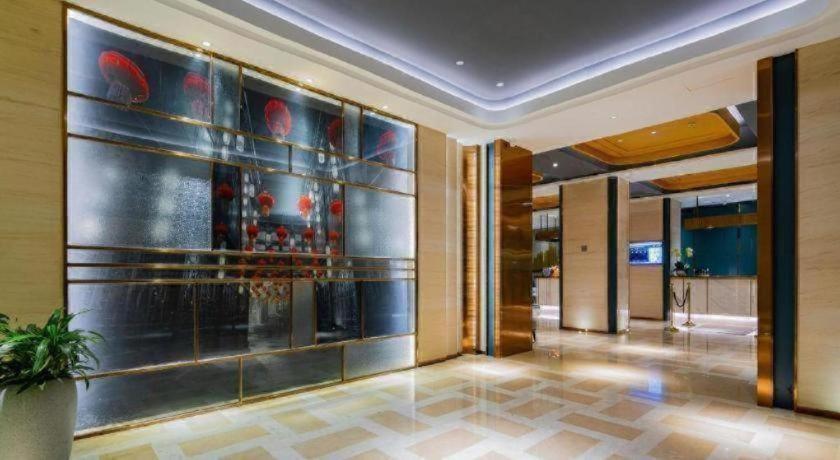 Yitel Collection (Chengdu Kuanzhai Alley University of Traditional Chinese Medicine Metro Station) 20/44