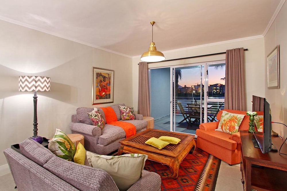 Ashton Park Luxury Apartment 8/13