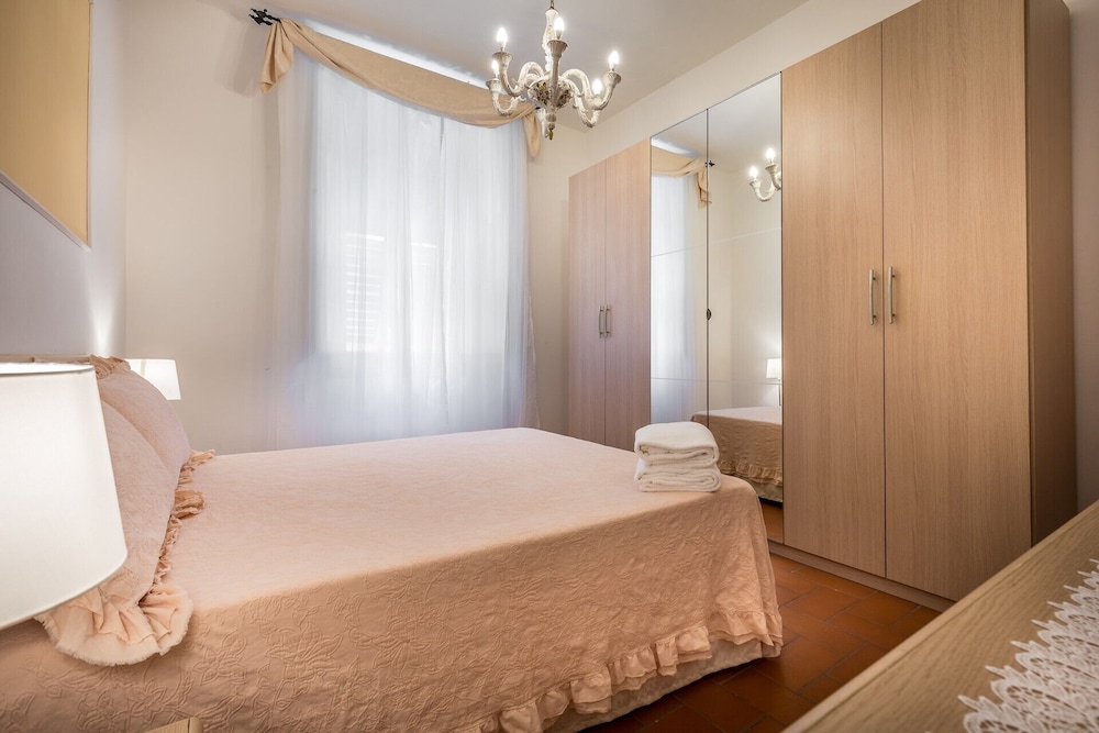 Classic Tuscany Apartment B 6/19