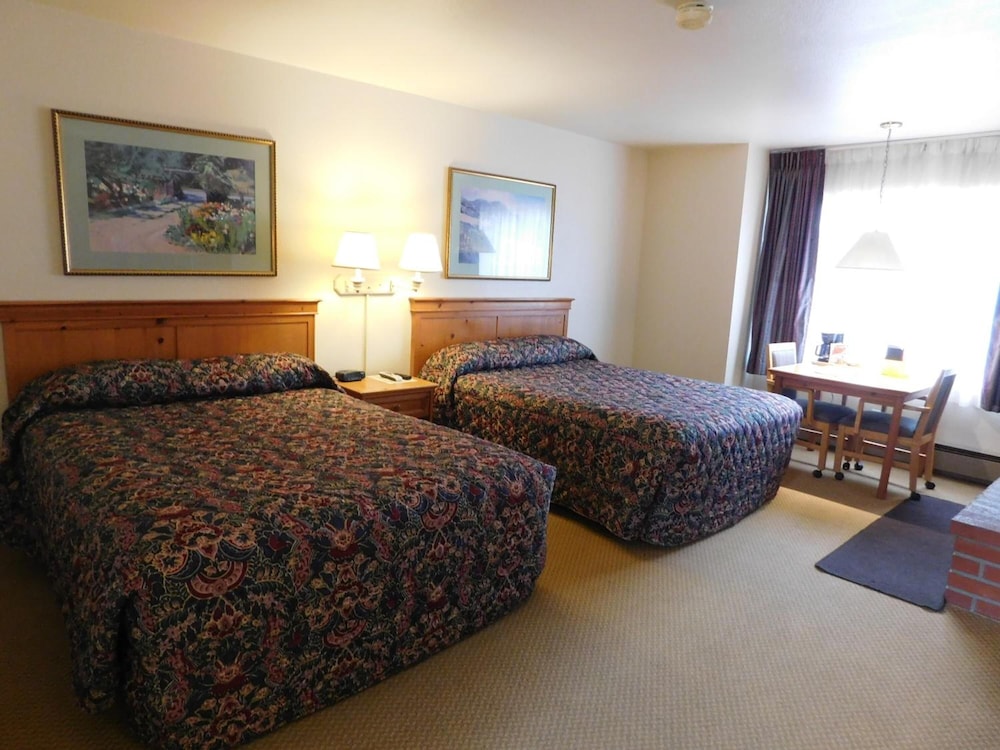 Pacific Gardens Inn 37/64