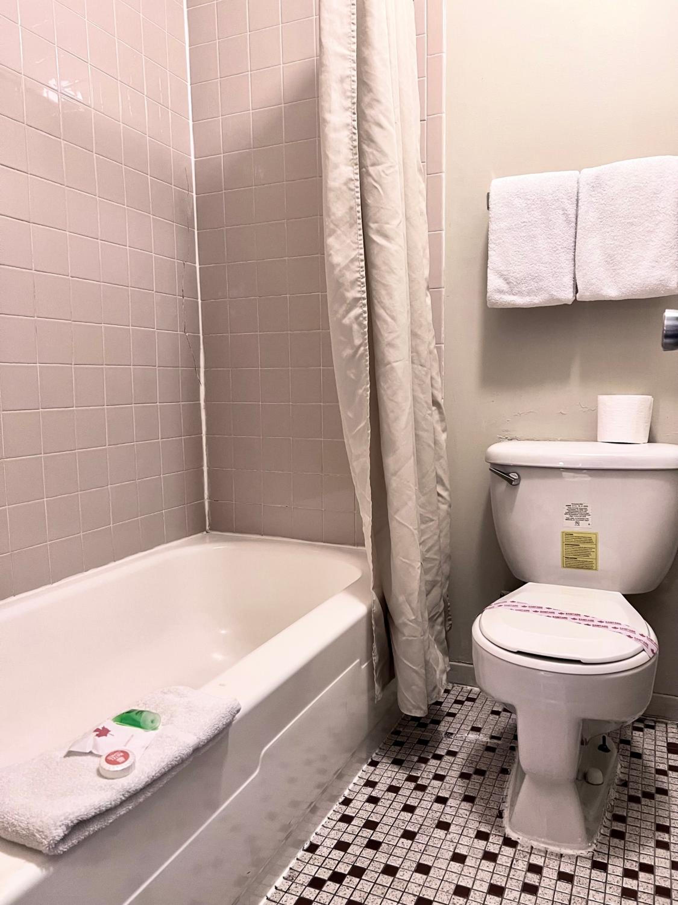 Room, Queen or Double Bed، Hotel L'Express 4/5