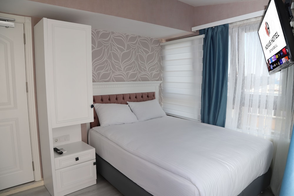 Novus Hotel 6/22