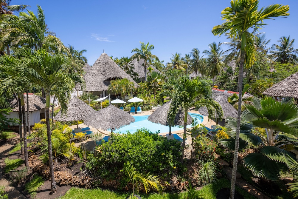 AESTUS VILLAS RESORT 45/50