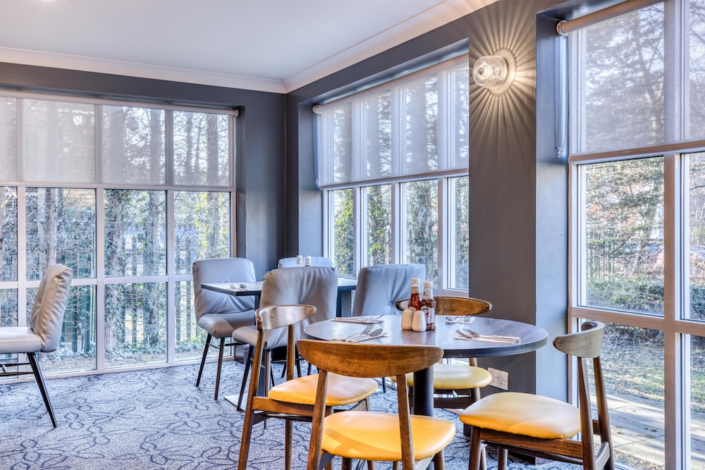 Premier Inn Loughton/Buckhurst Hill 34/43