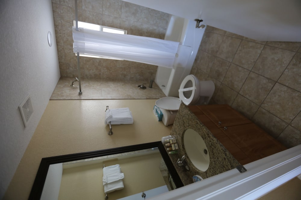 Shoreline Island Resort Exclusively Adult 45/50