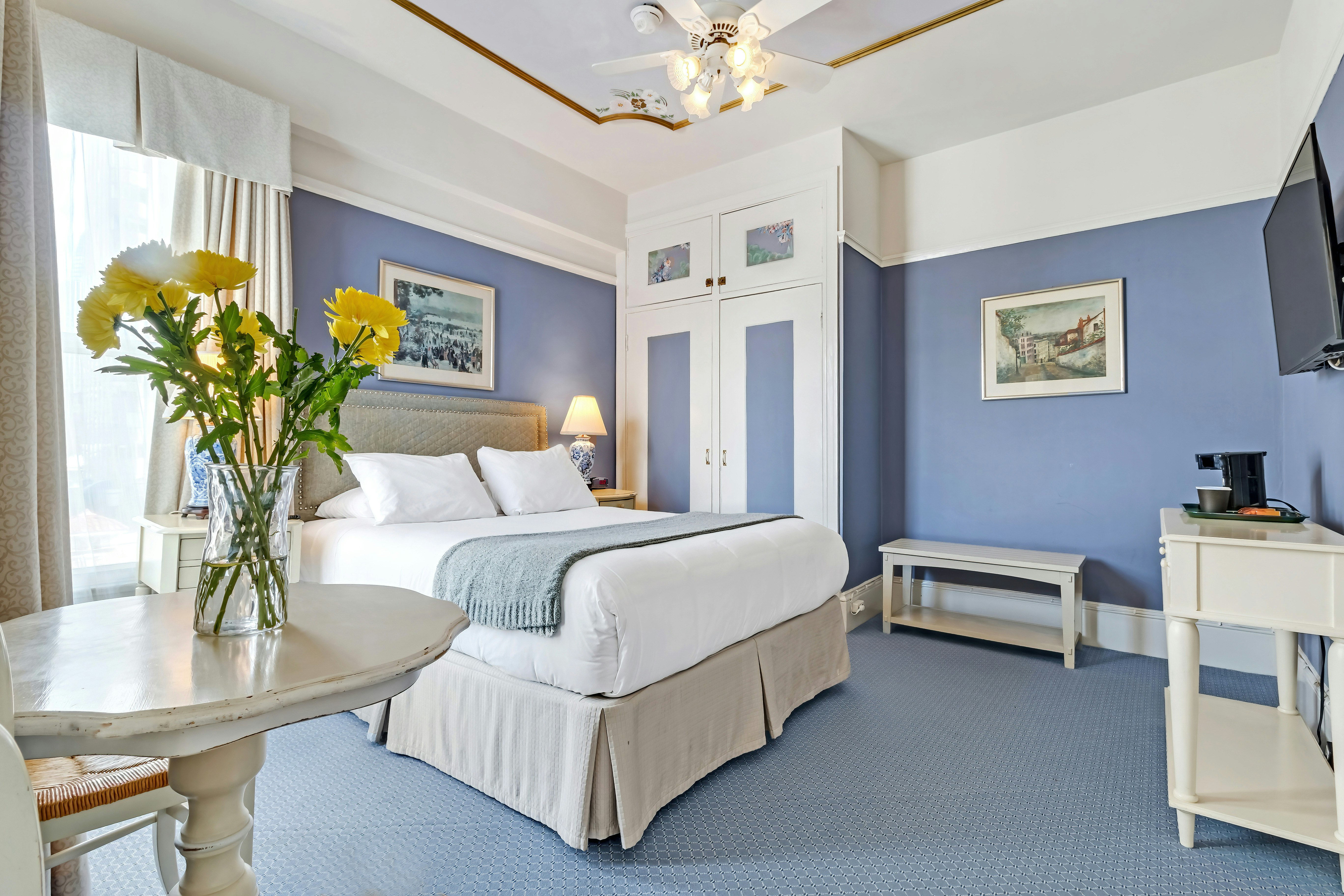 Cornell Hotel de France 13/38