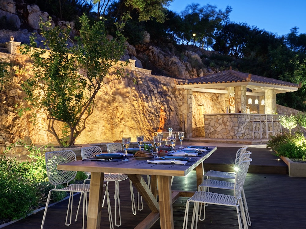 Serenus Luxury Villa 18/41