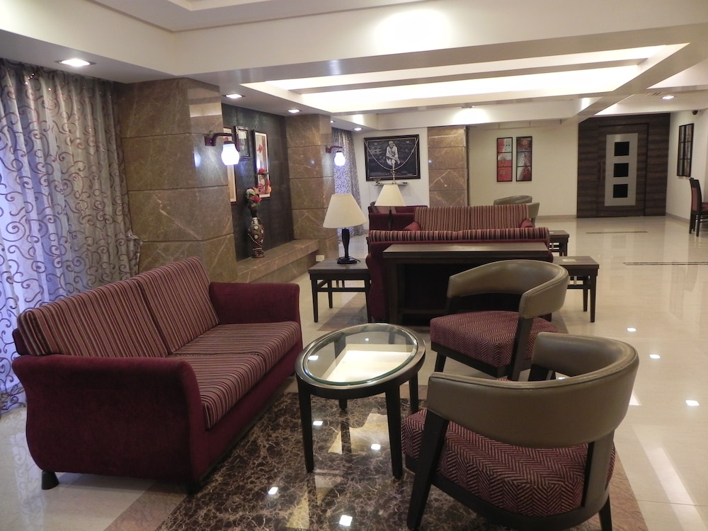 Hotel Reeva Regency 16/29