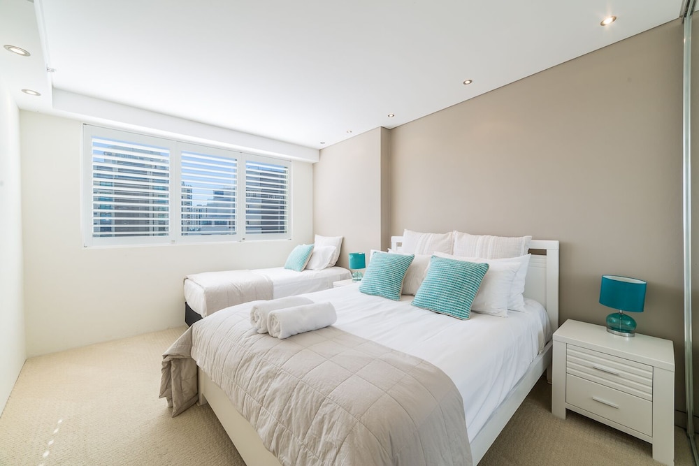 3 BEDROOMS, SUPERIOR, APARTMENT, OCEAN VIEW