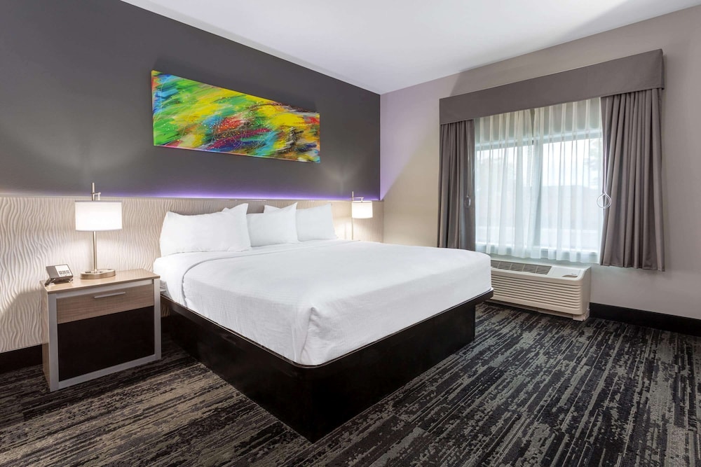 Baymont Inn and Suites by Wyndham Madison 21/64