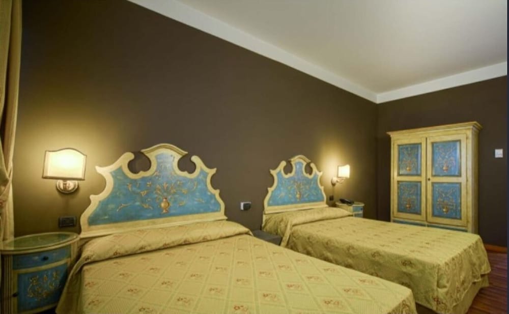 Aaron Hotel 26/54