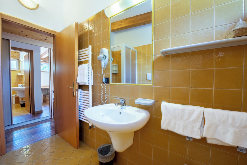 HOTEL CHALET PINETA 50/50