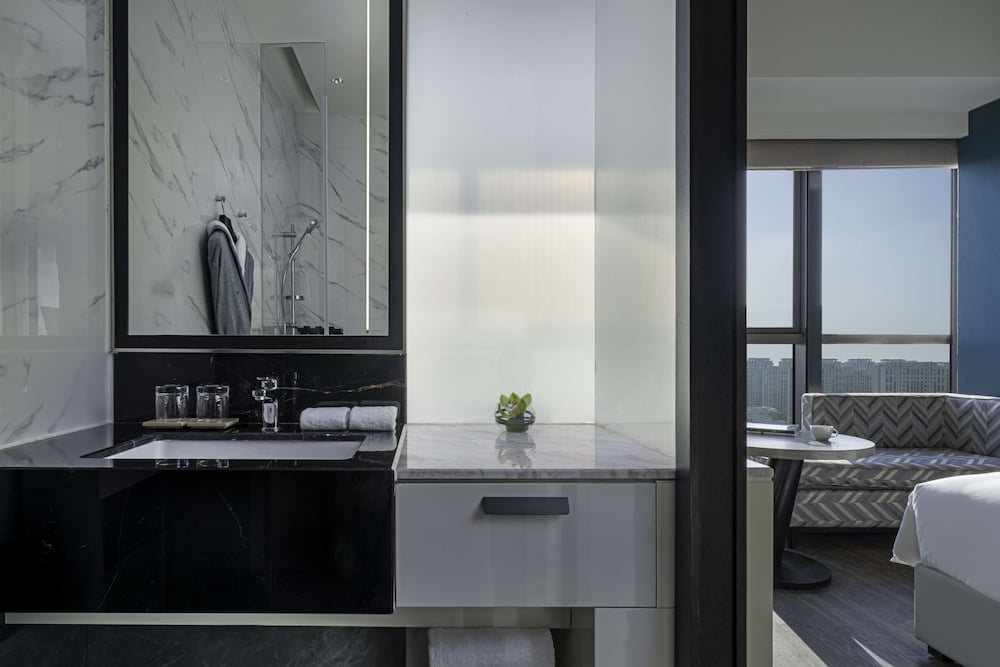 Hyatt Centric Lakeside Ningbo 46/47