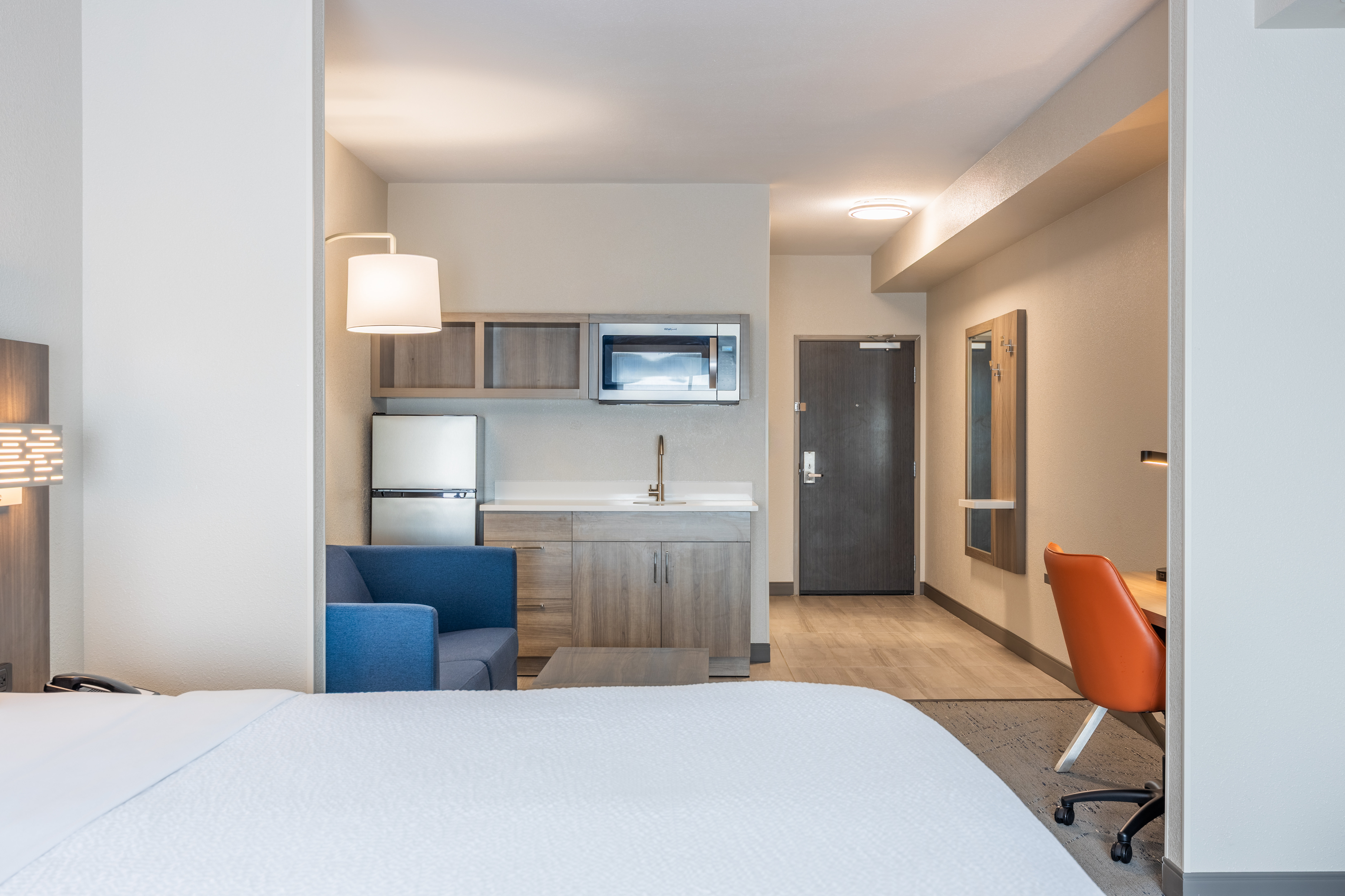 Holiday Inn Express Hotel Suites Columbus Polaris Parkway 17/77