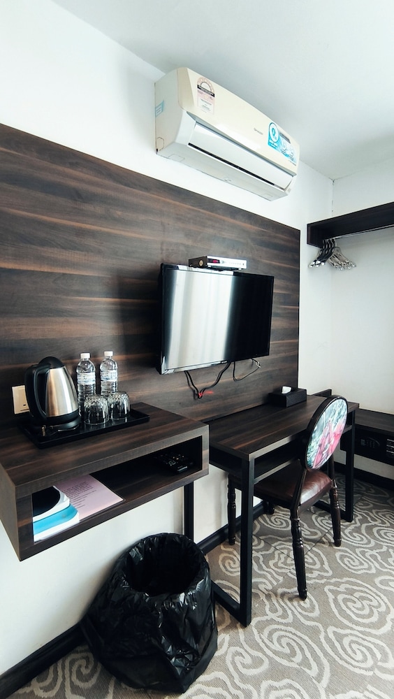 Natol Travelers & Business Inn 43/50