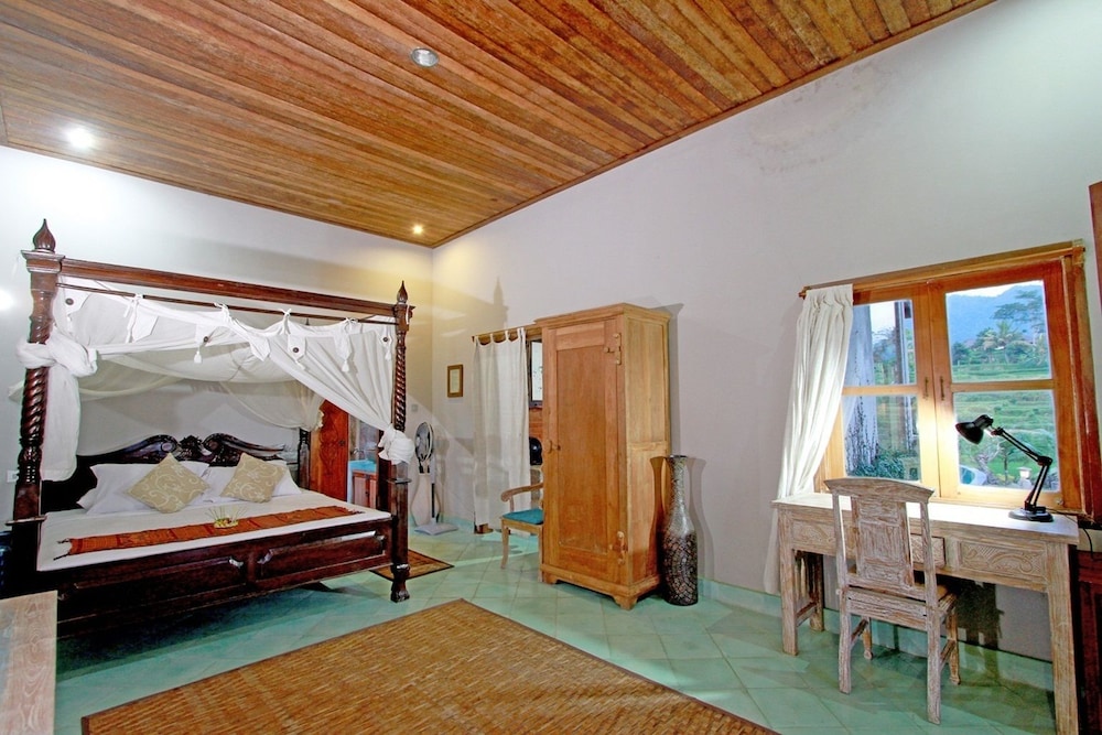 Sawah Indah Villa 71/86