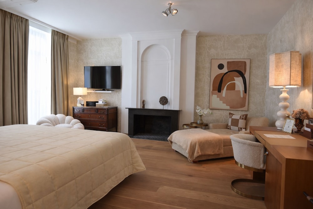 Hotel Van Cleef 24/72