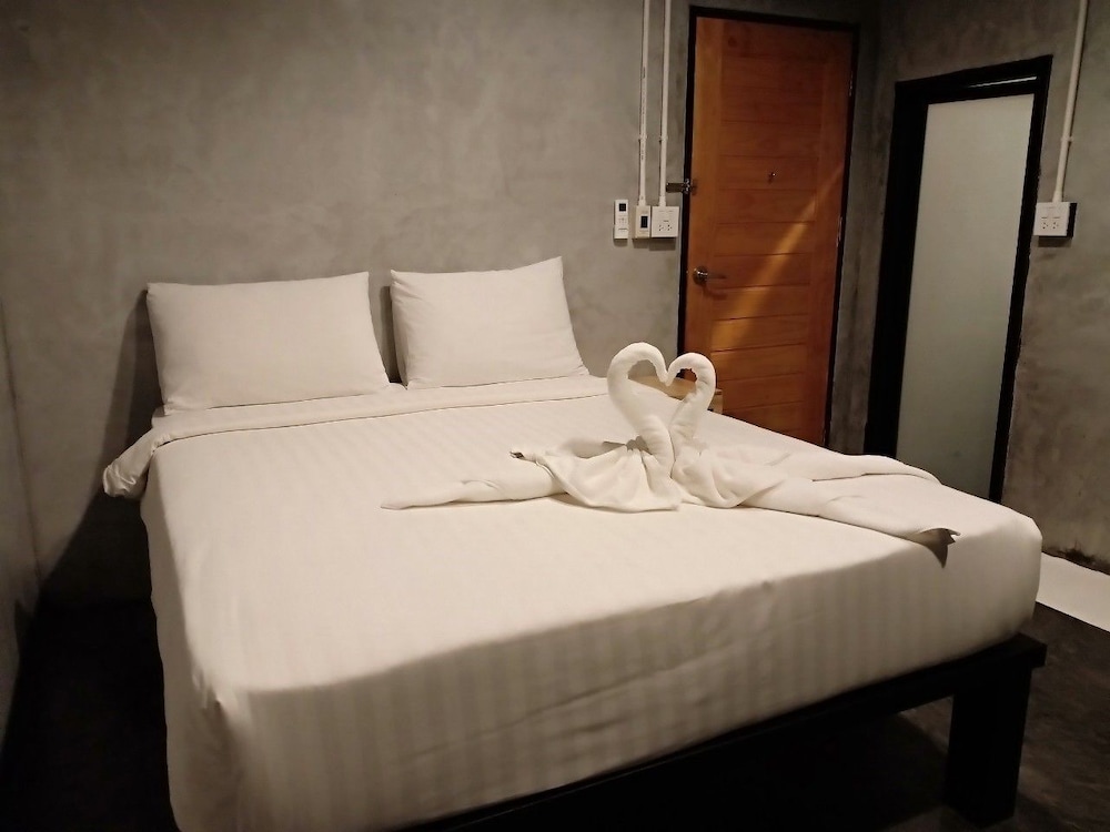 Loftel At Nakhon 9/30