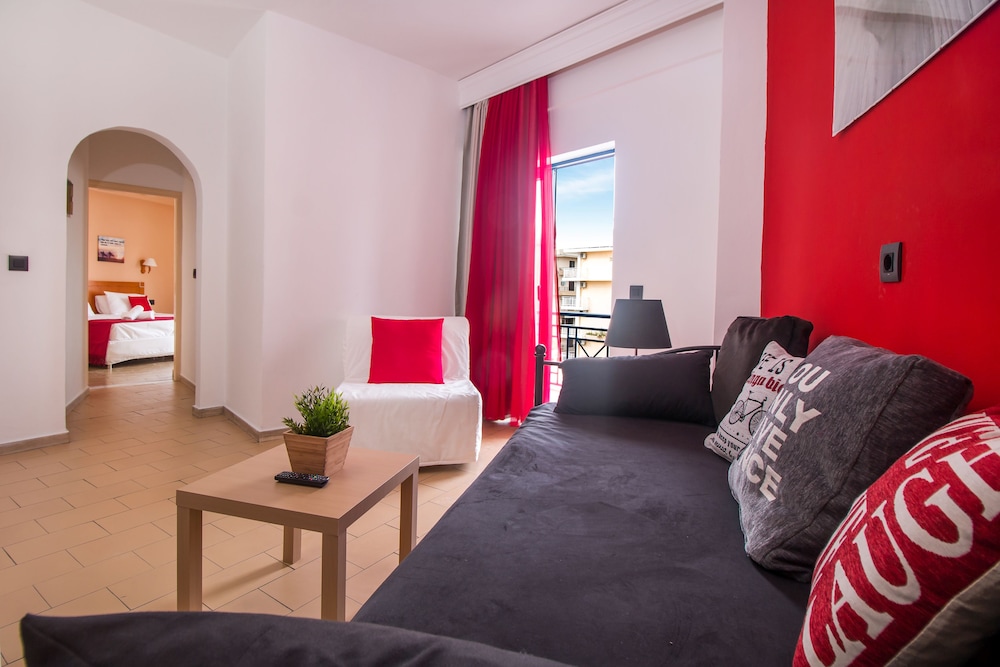 Kahlua Hotel Apartments 28/40