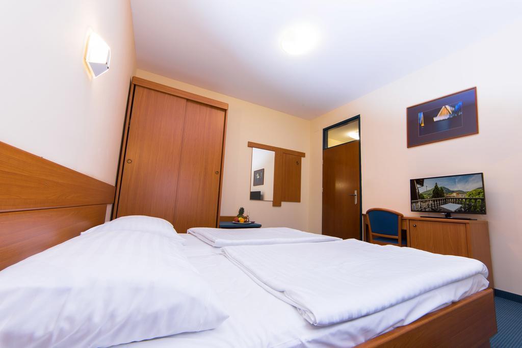 Hotel Sabotin 9/35