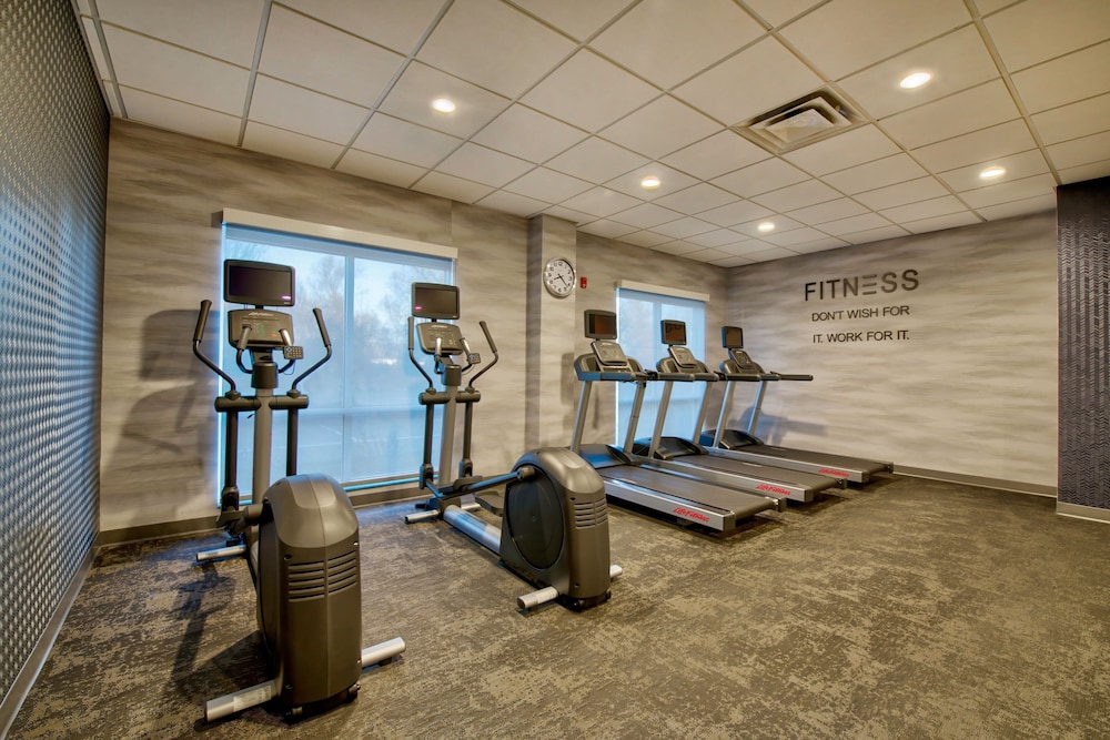 Country Inn and Suites By Carlson, Cortland, NY 22/48