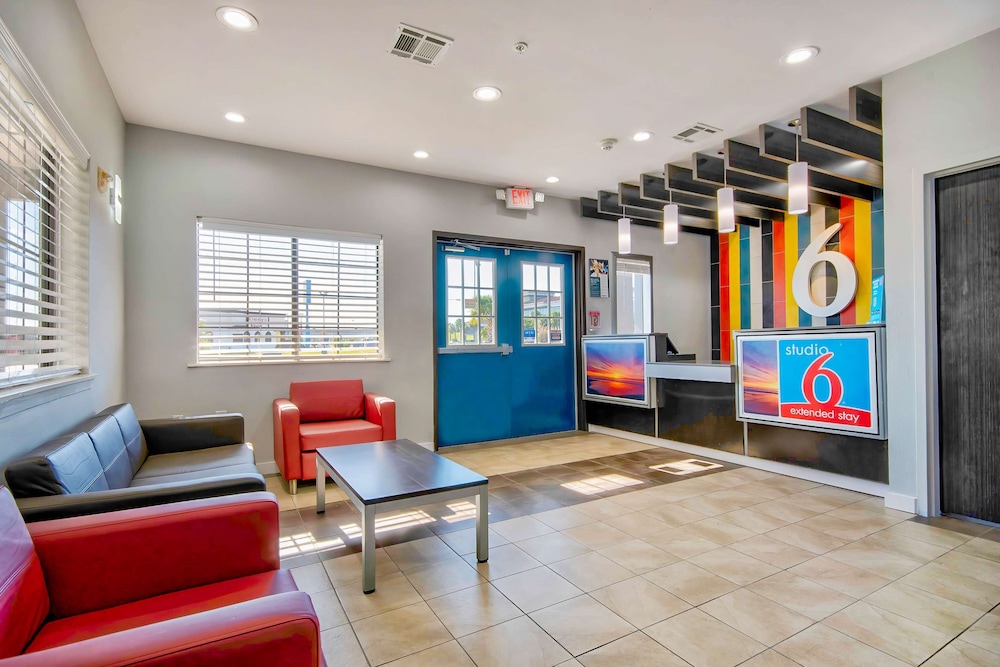 Studio6 Port Arthur, TX - SE 34/47