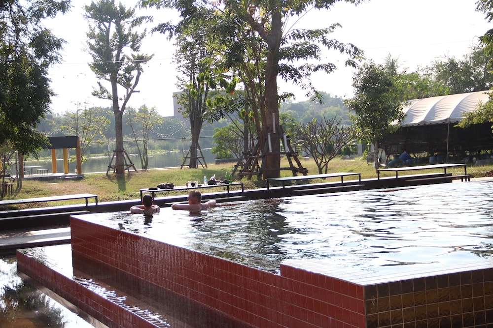 Riverpool Resort 42/50