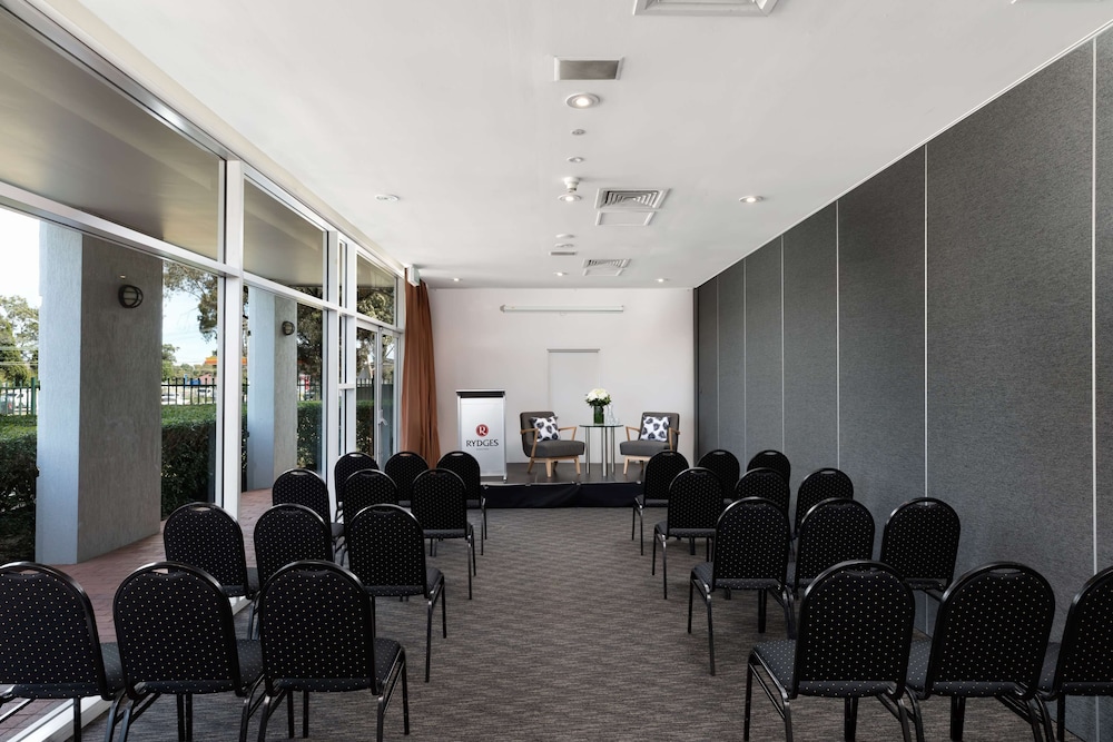 Rydges Bankstown 41/46