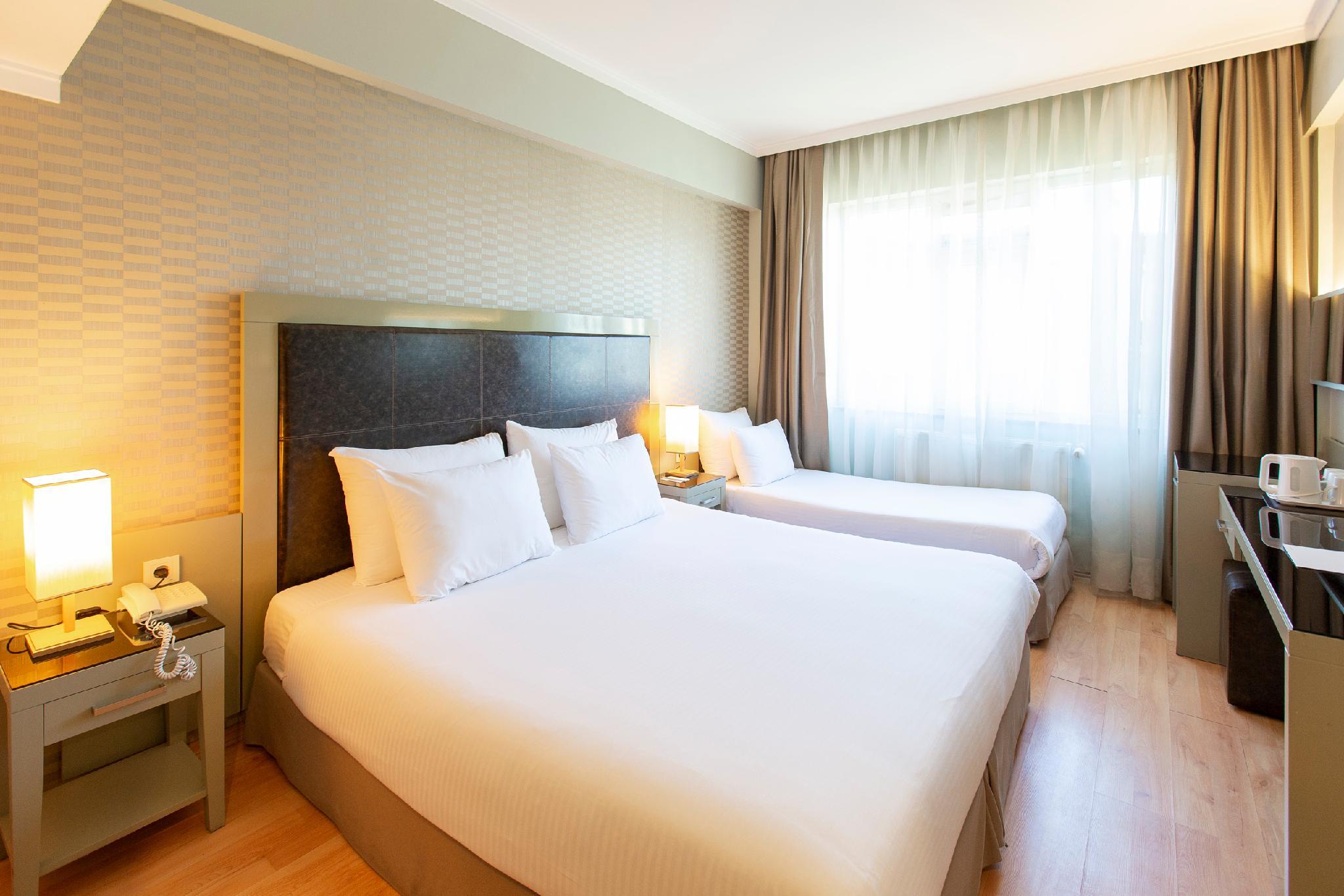 Room, Triple, Double and Twin Beds