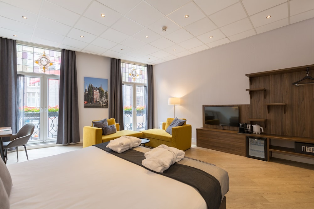 Hotel Amsterdam - De Roode Leeuw 14/59