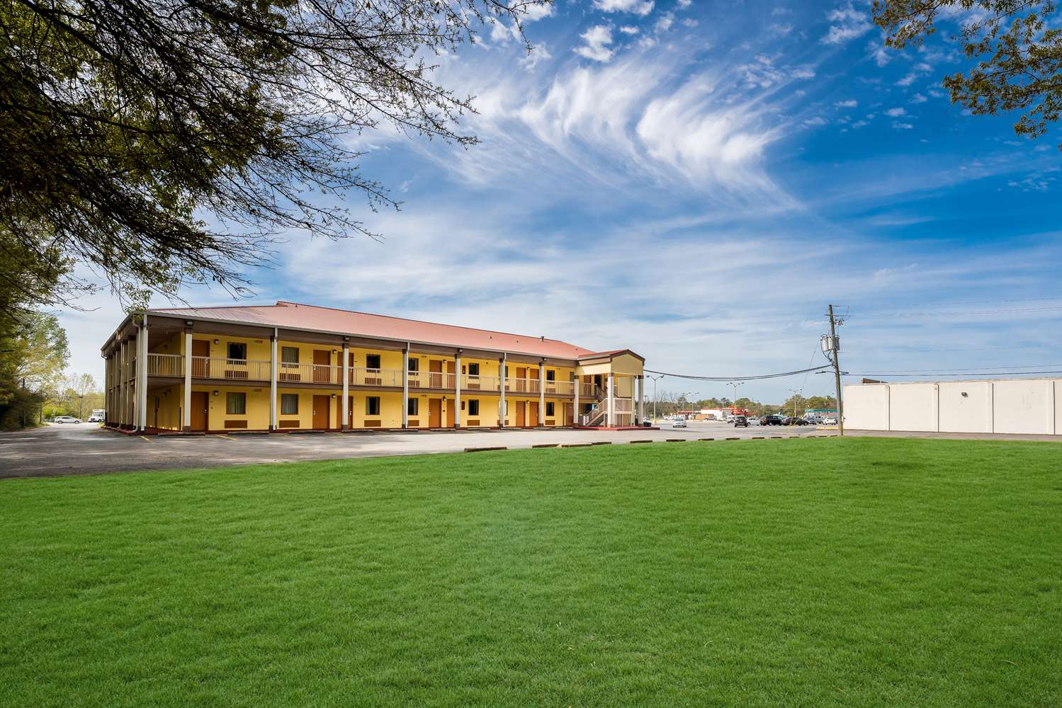 Americas Best Value Inn Montezuma 24/24