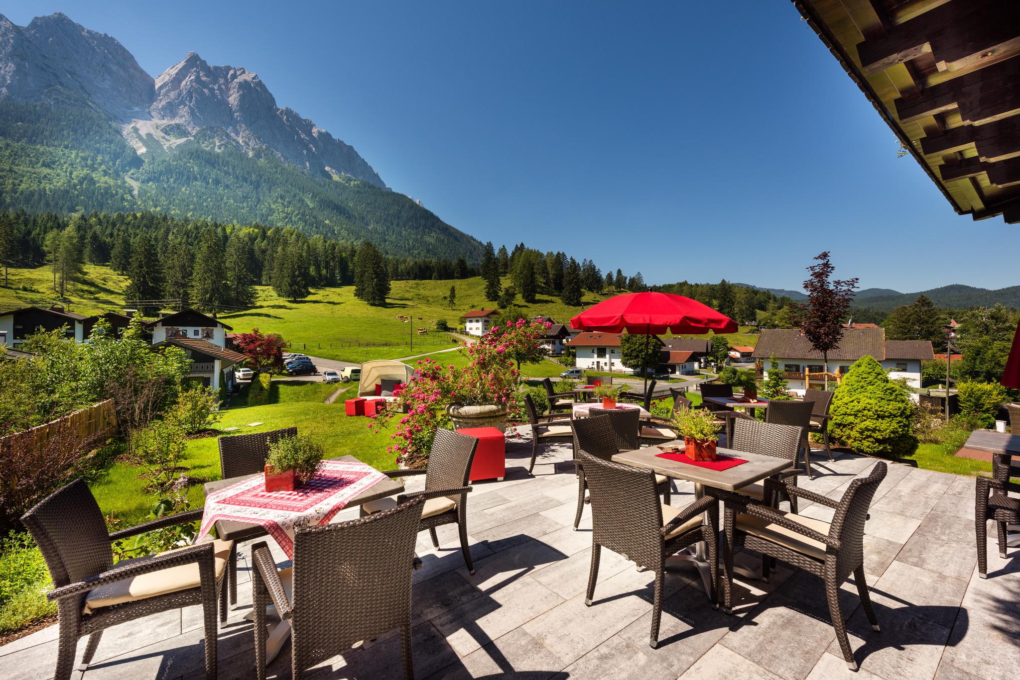 BAYERN RESORT HOTEL 28/33