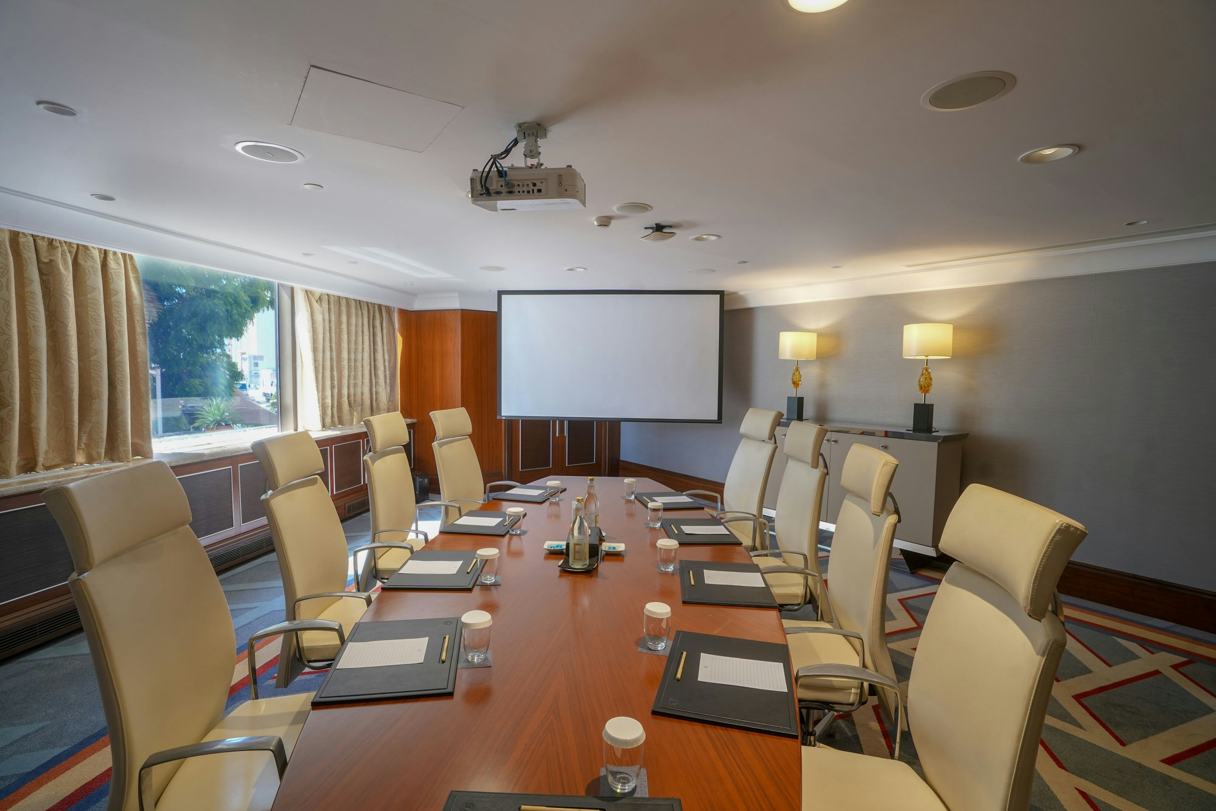 Sheraton Oman Hotel 69/81