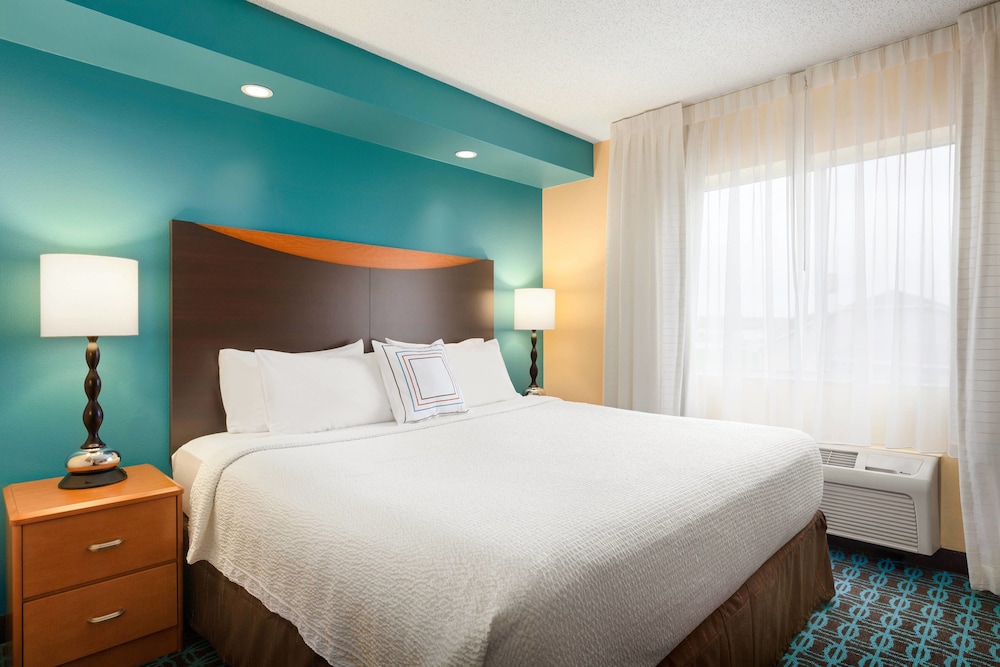 Fairfield Inn and Suites Omaha East/Council Bluffs IA 11/36