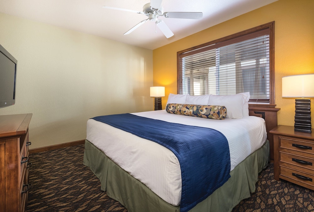 2 Bedrooms, Condo, Standard, Murphy and Twin Beds, Queen Bed, Kitchen
