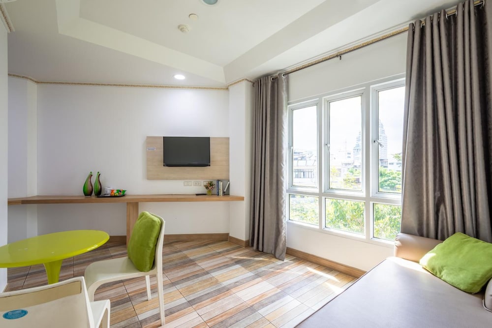 Zen Rooms Silom Soi 17 43/62