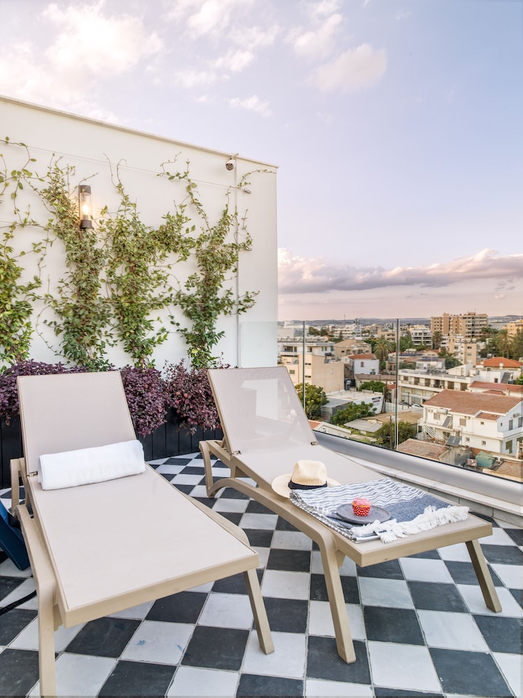 Liv Urban Larnaca 31/50