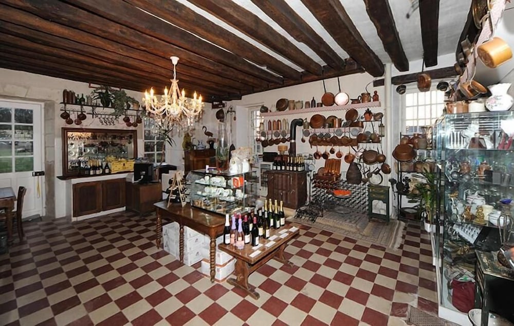 CHATEAU DE JALLANGES 43/61