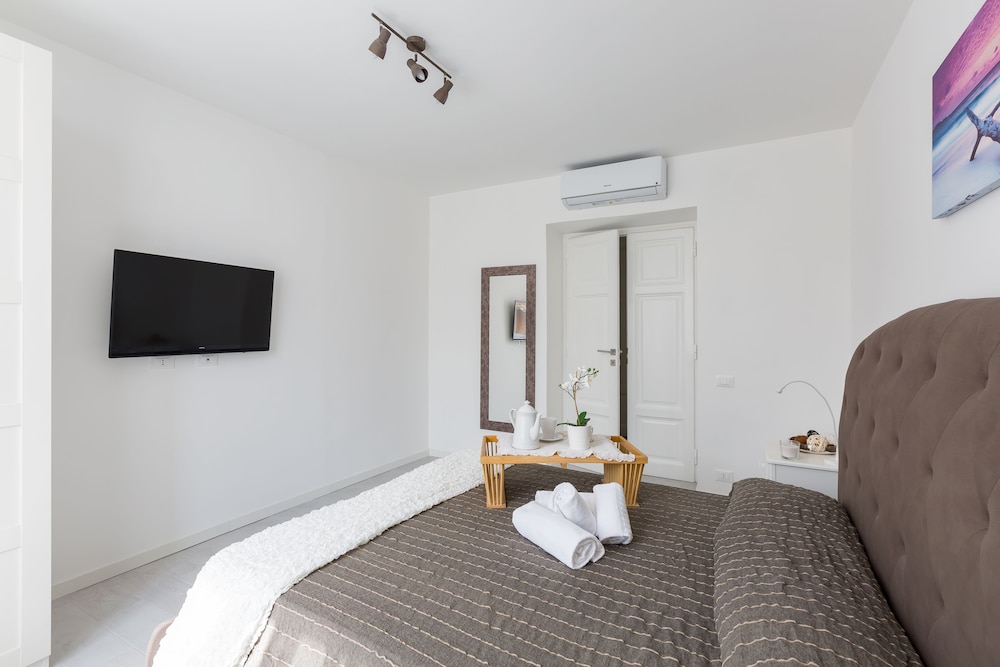 The Imperial Suite 15/25