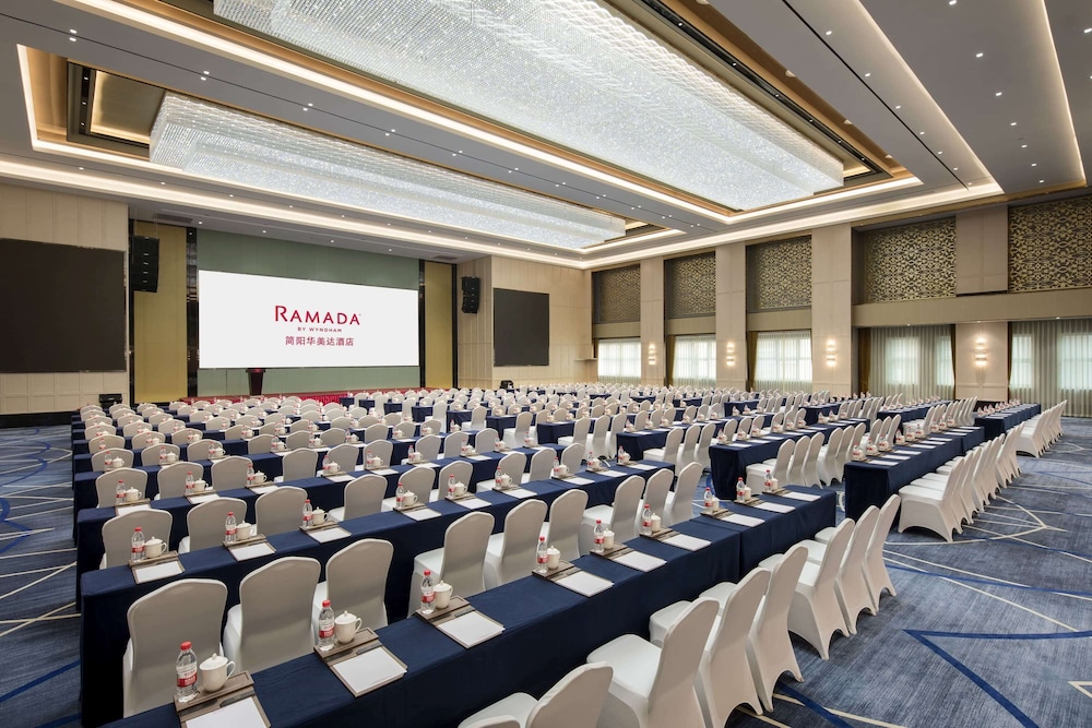 Ramada by Wyndham Jianyang 22/26