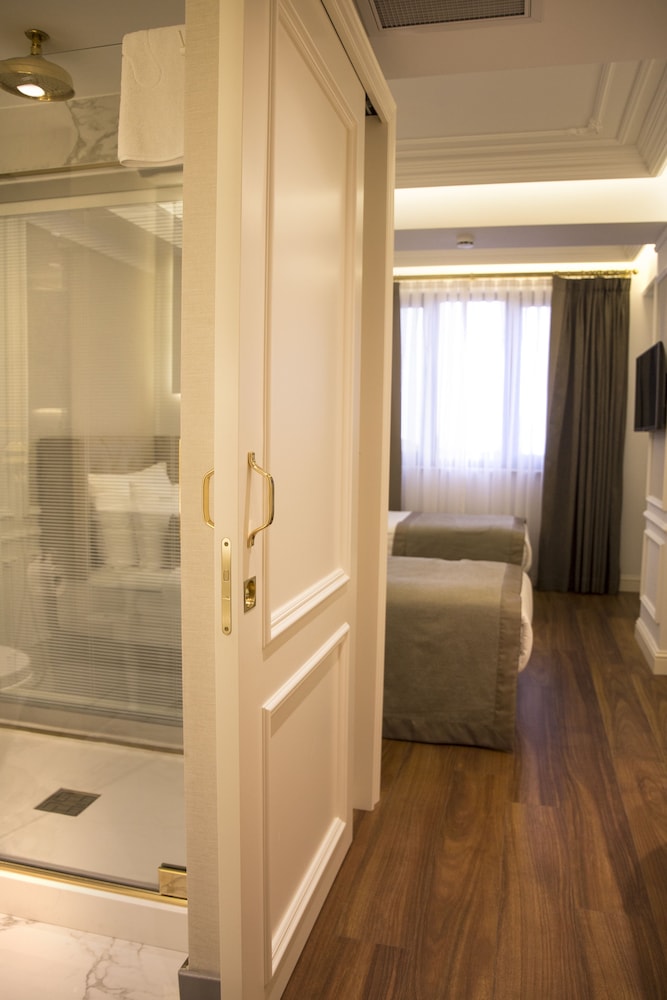 Mina Hotel 38/69