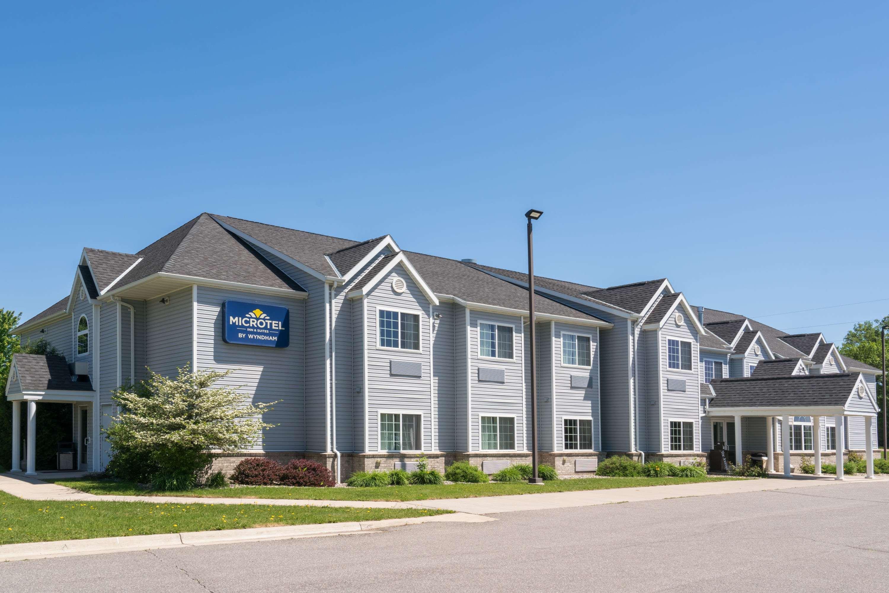Microtel Inn & Suites by Wyndham Springfield, MN 1/16