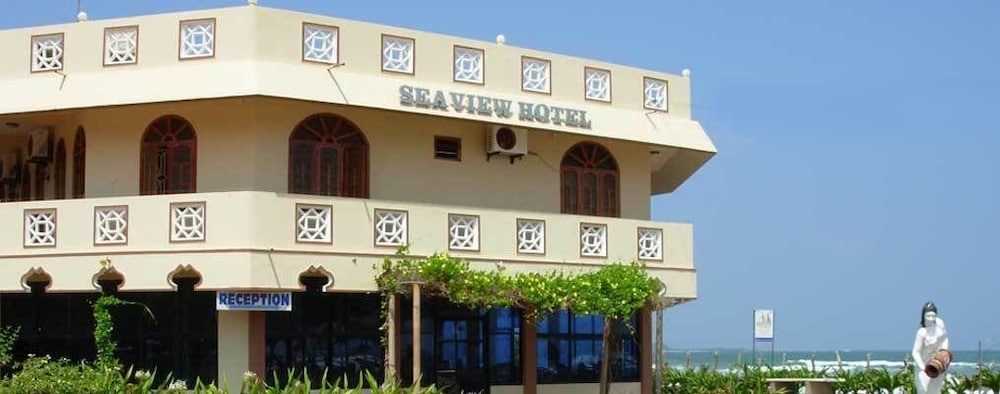 Sea View Beach Hotel 1/47