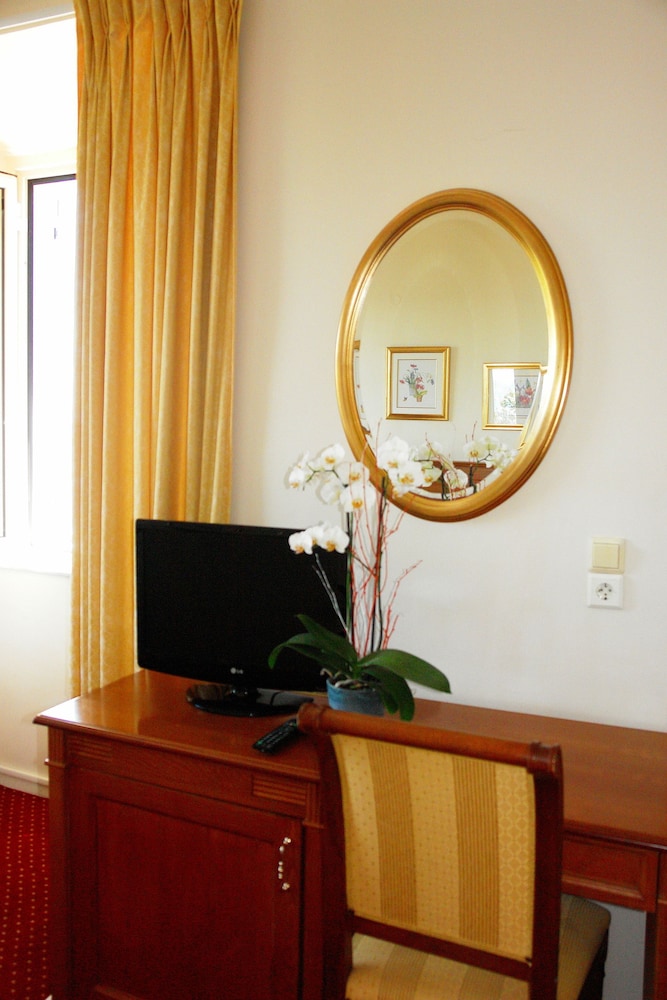 Cavalieri Hotel 11/67
