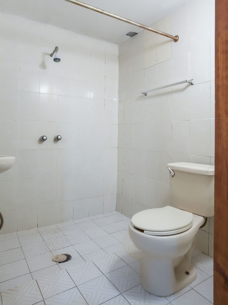 OYO Hotel San Agustin 33/39