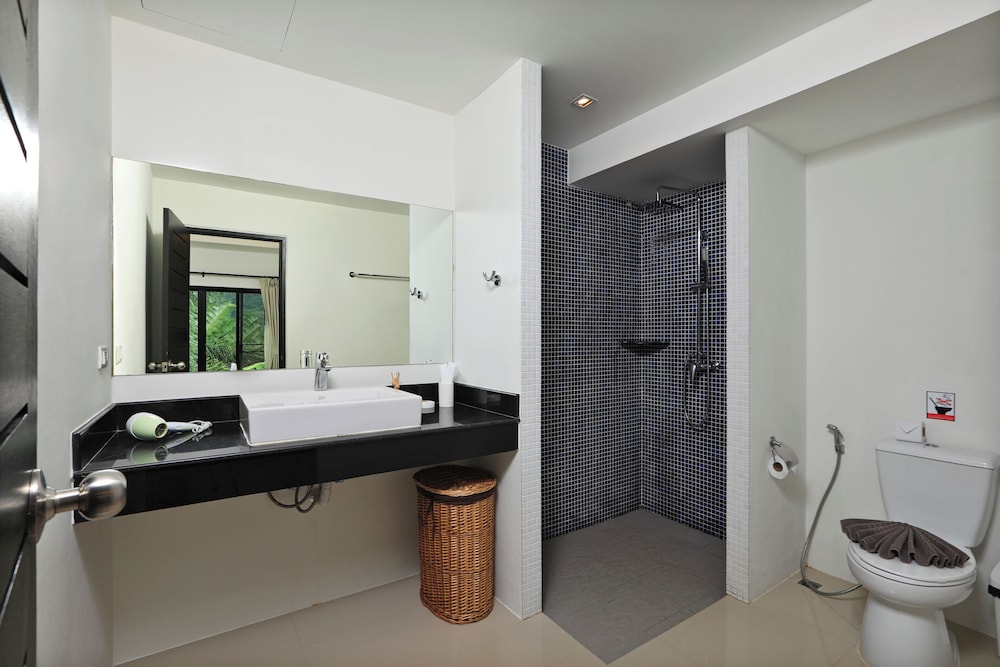 THAIMOND RESIDENCE BY TROPICLOOK 67/68
