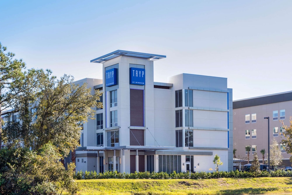TRYP by Wyndham Orlando 7/54