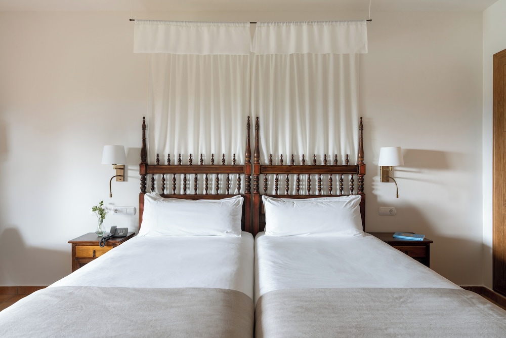 Parador De Benavente 28/63