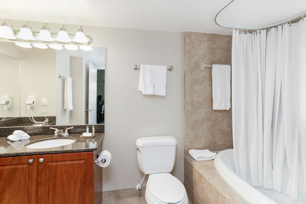 Alhambra Villas 28/29